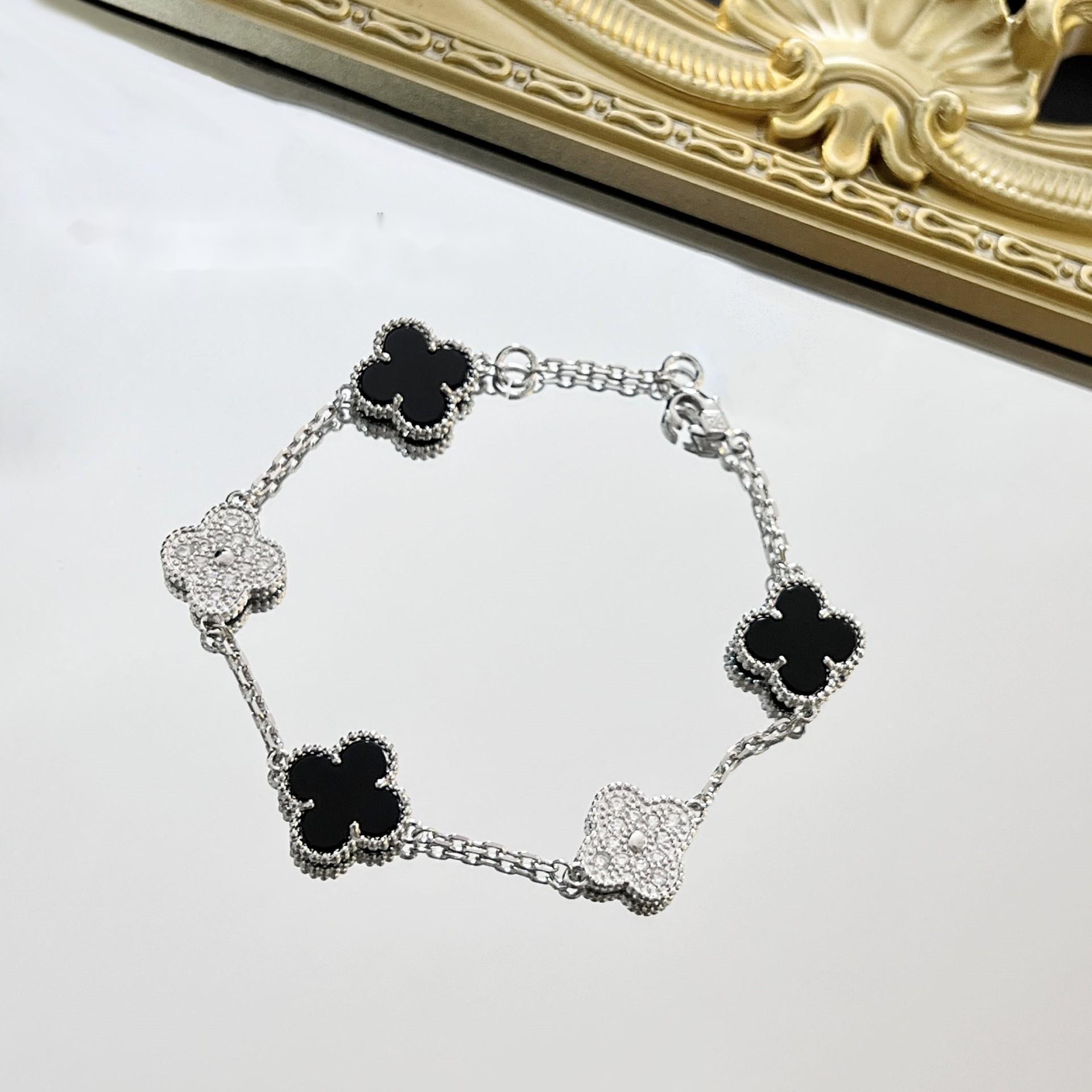 VINTAGE ALHAMBRA ONYX BRACELET